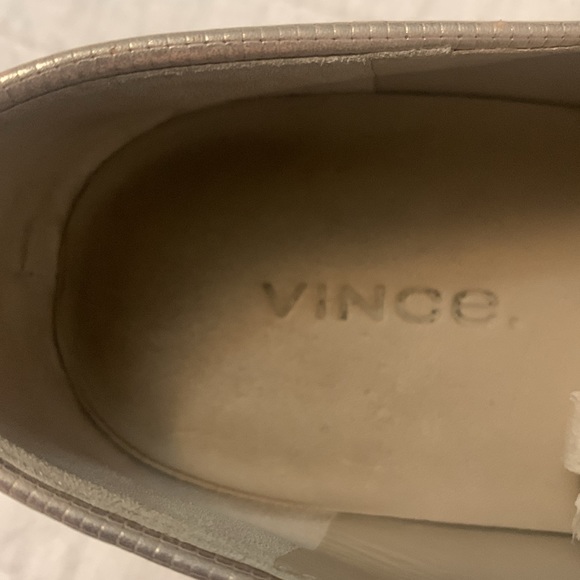 VINCE Blair perforated leather slip on shoes gold tone uppers white soles sz 7M - Picture 7 of 13